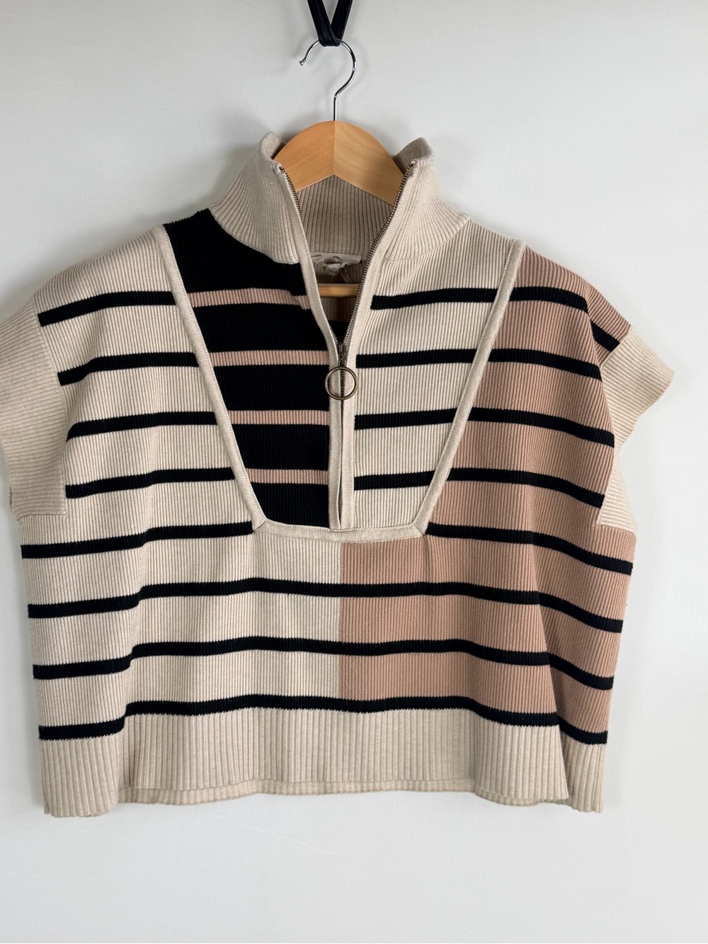 Entro Colorblock Striped Half Zip Sweater Top O-Ring Short Sleeve Size Large